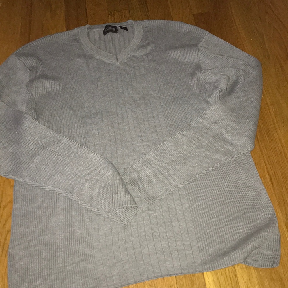 Men’s GUESS v neck sweater